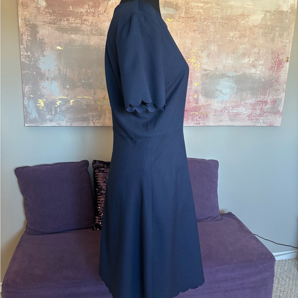 Banana Republic Midi‎ Short Sleeve Dress in Navy Blue with Stylish Design Size 6 - Picture 3 of 11